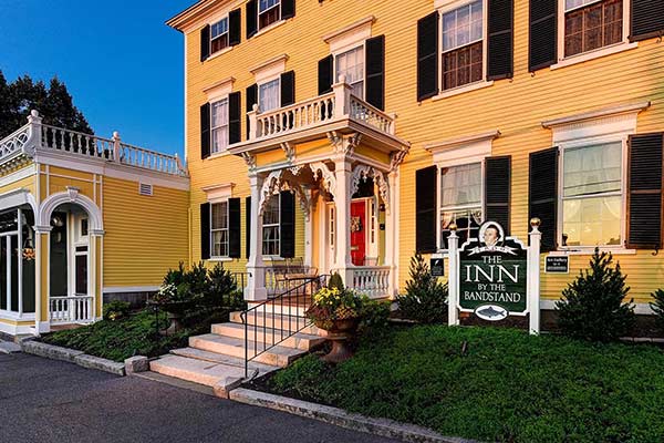 The Best New Hampshire Bed and Breakfast Near Phillips Exeter Academy 3
