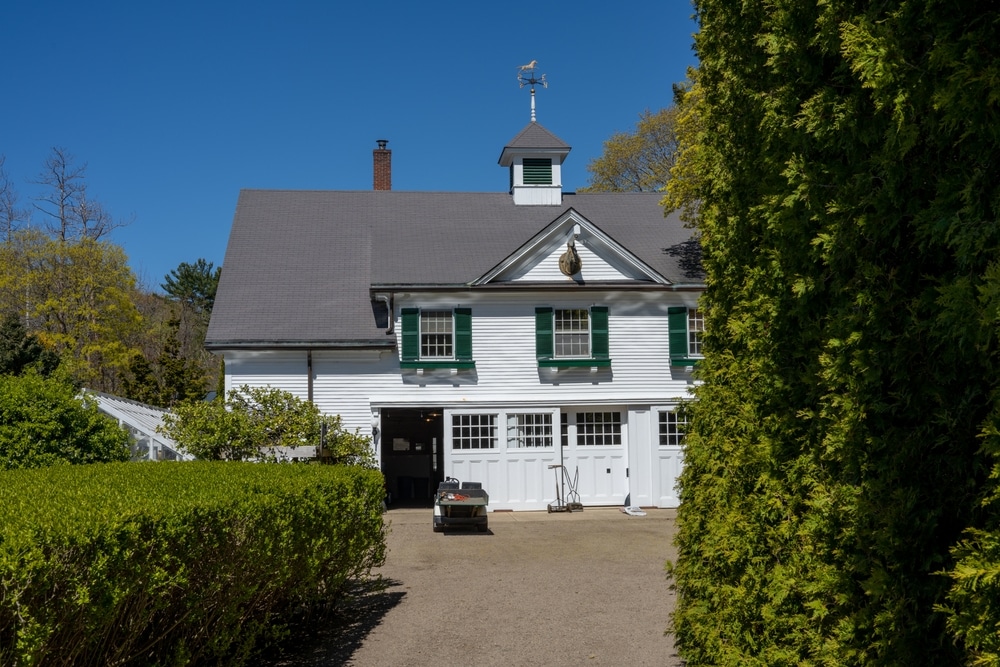 the carriage house at Fuller Gardens on the New Hampshire Seacoast
