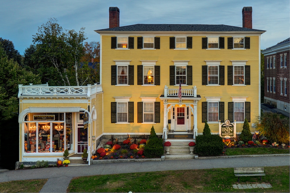 The Exterior of our top-rated New Hampshire Bed and Breakfast near Phillips Exeter Academy
